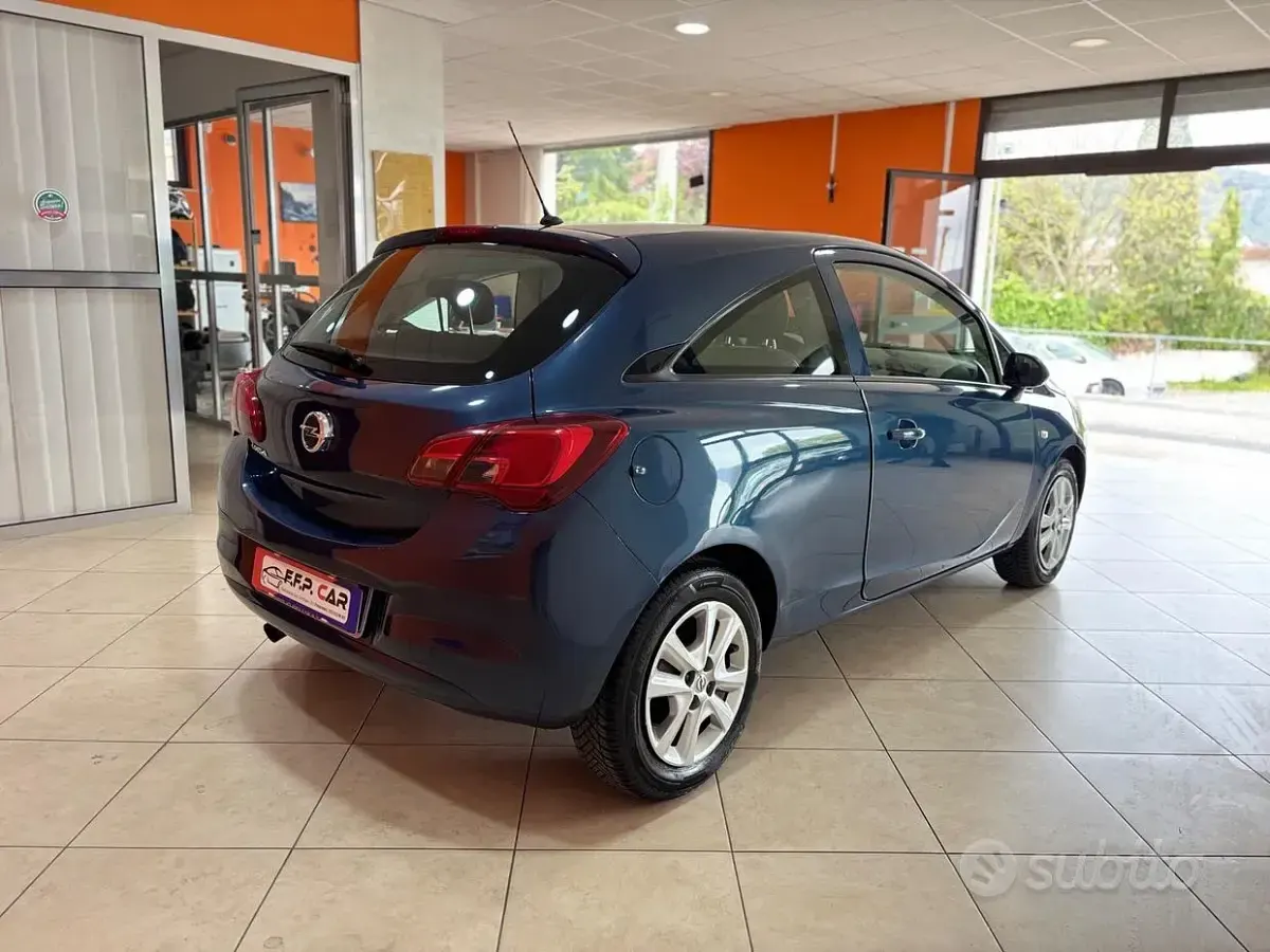 Usata Opel Corsa Edition 90 CV (66 kW) 2015 Blu Utilitaria