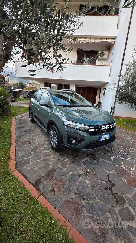 Usata Dacia Sandero Stepway 2023 Verde Berlina