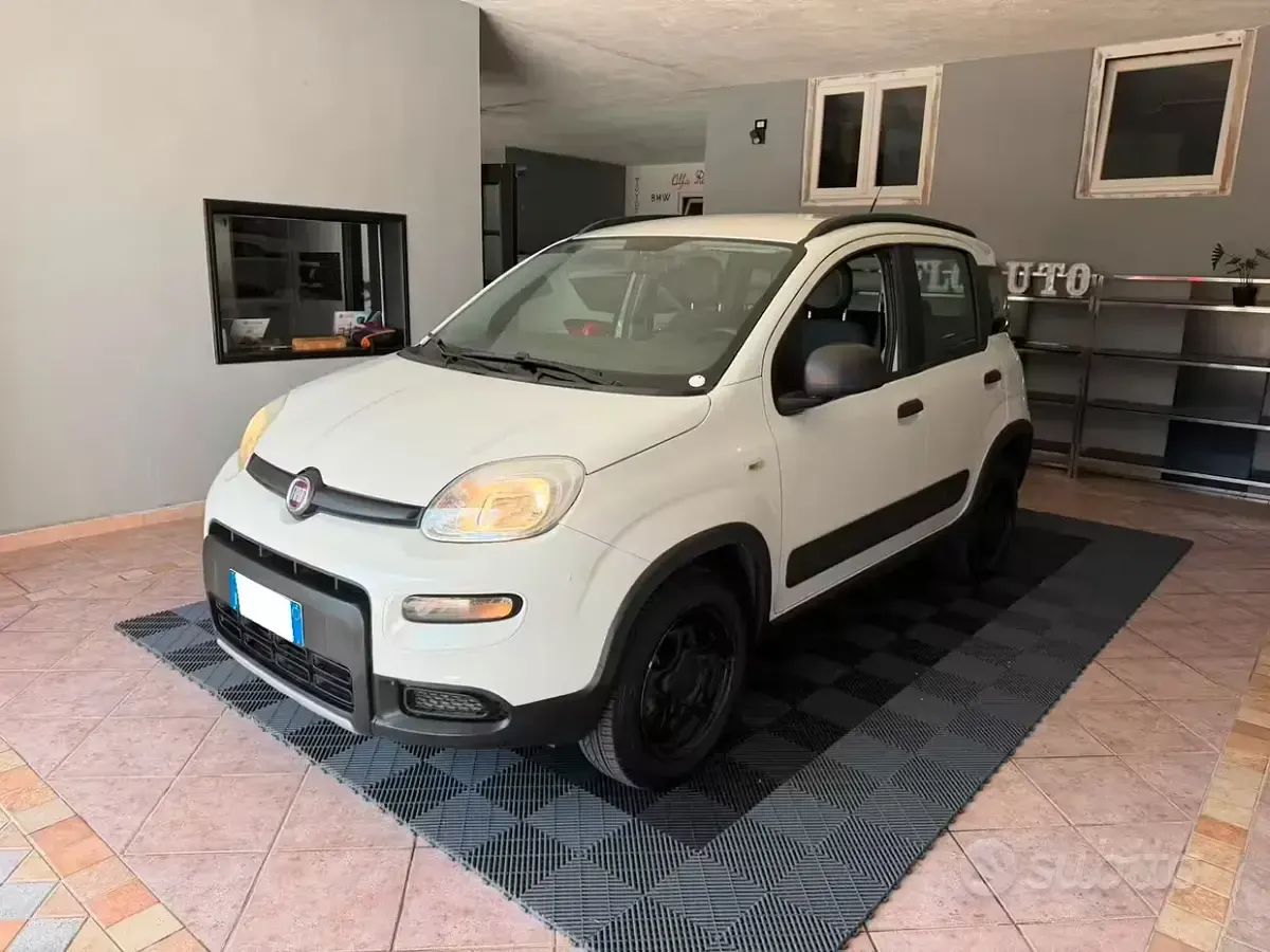 Usata Fiat Panda 4x4 85 CV (62 kW) 2020 Bianco Utilitaria
