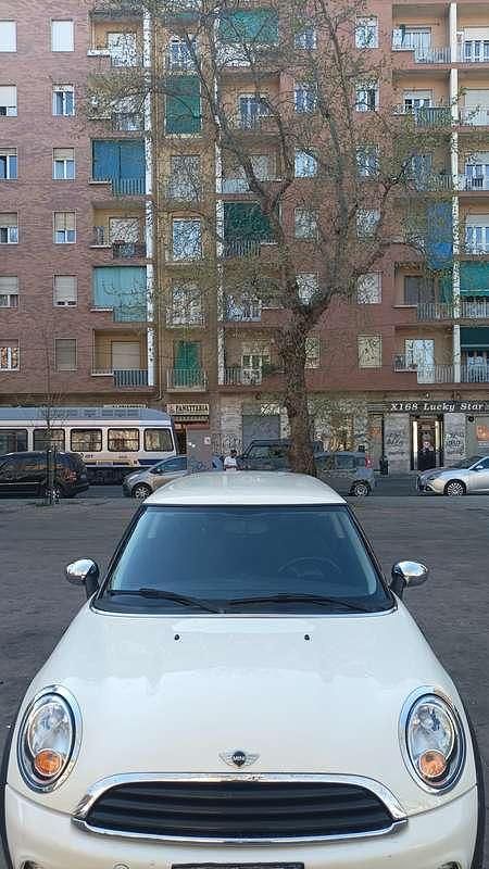 Begagnad Mini ONE 75 HK (55 kW) 2012 Vit Halvkombi
