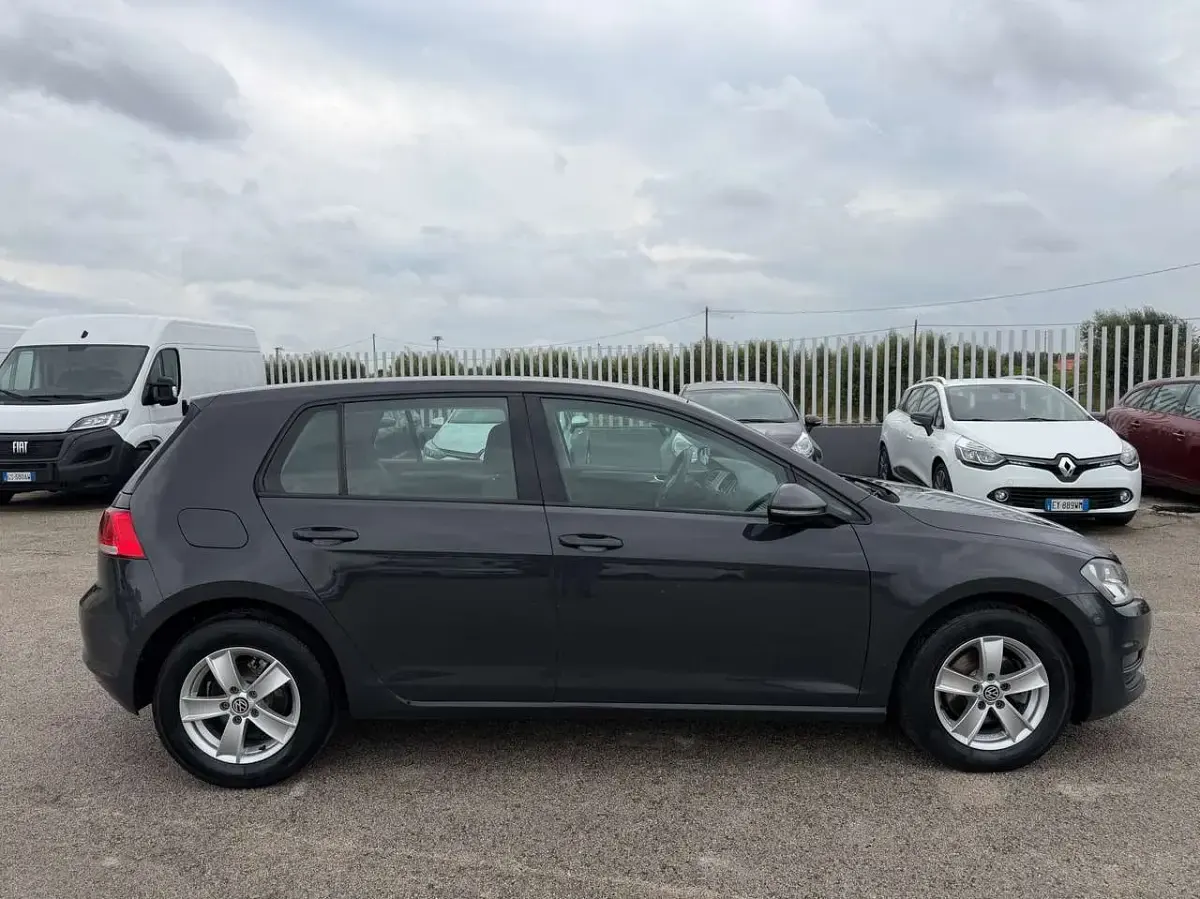 Second-hand VW Golf VII Trendline 90 CP (66 kW) 2016 Pastello Berlinǎ