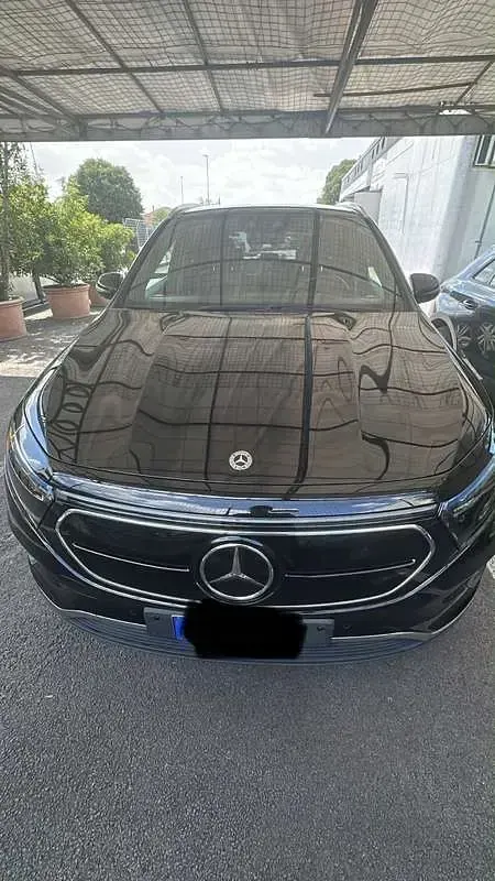 Usata Mercedes EQA250 110 kW (150 CV) 2022 SUV