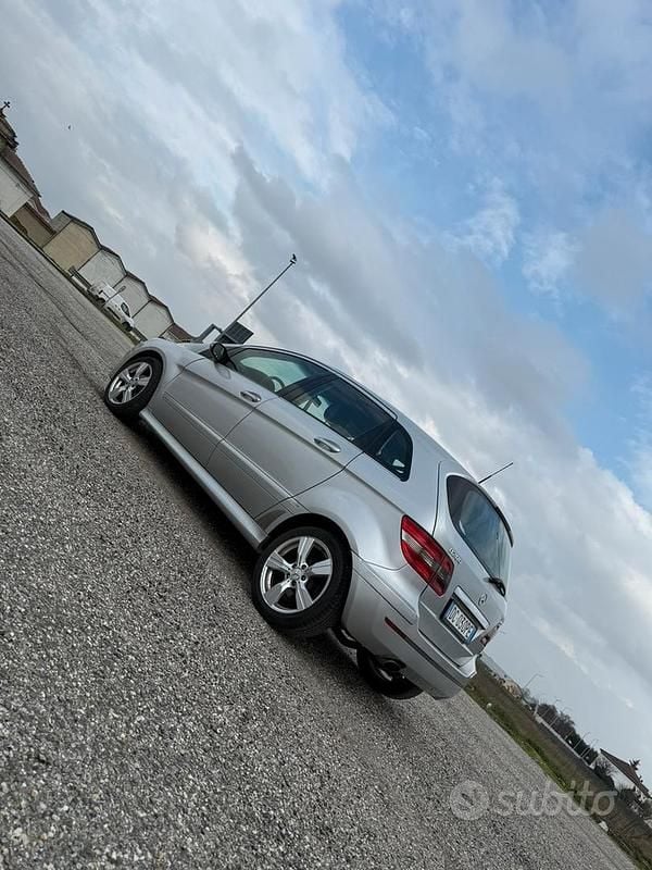 Usata Mercedes B180 2008 Grigio Monovolume