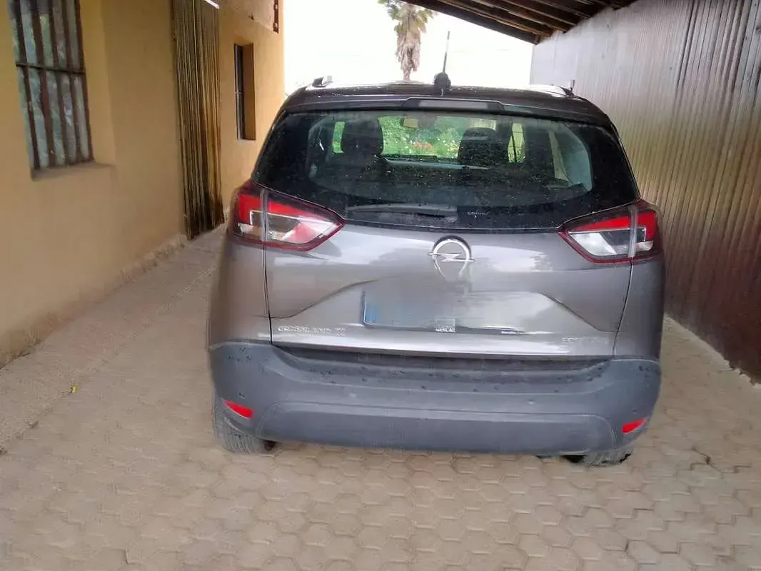 Usata Opel Crossland X S 102 CV (75 kW) 2019 Marrone SUV
