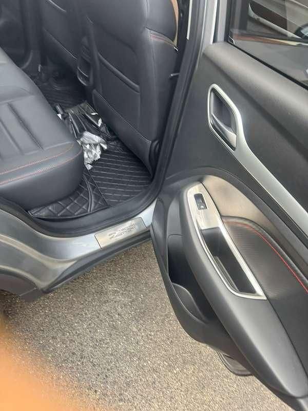 Usata MG ZS Luxury 106 CV (77 kW) 2024 Grigio SUV