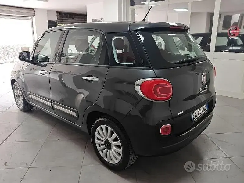 Begagnad Fiat 500L Easy 95 HK (69 kW) 2012 Grå Minibuss