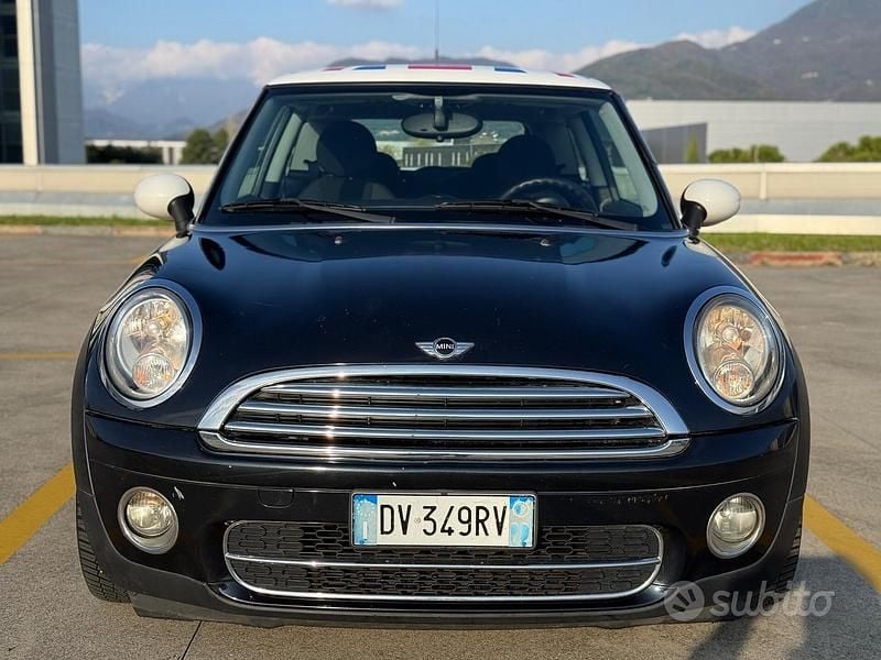 Usata Mini Cooper 110 CV (80 kW) 2009 Nero Utilitaria