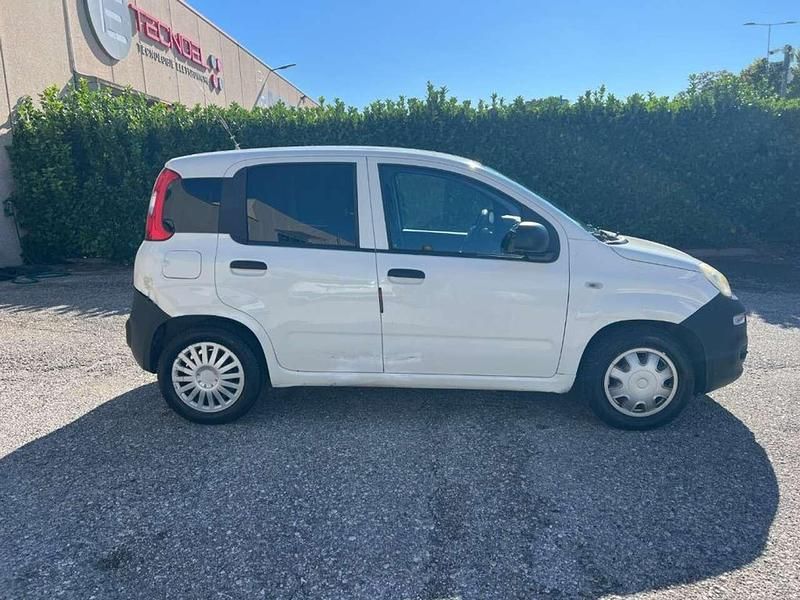 Usata Fiat Panda Pop 69 CV (50 kW) 2013 Bianco Utilitaria