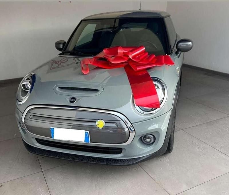 Usata Mini Cooper SE 75 kW (102 CV) 2020 Grigio Utilitaria