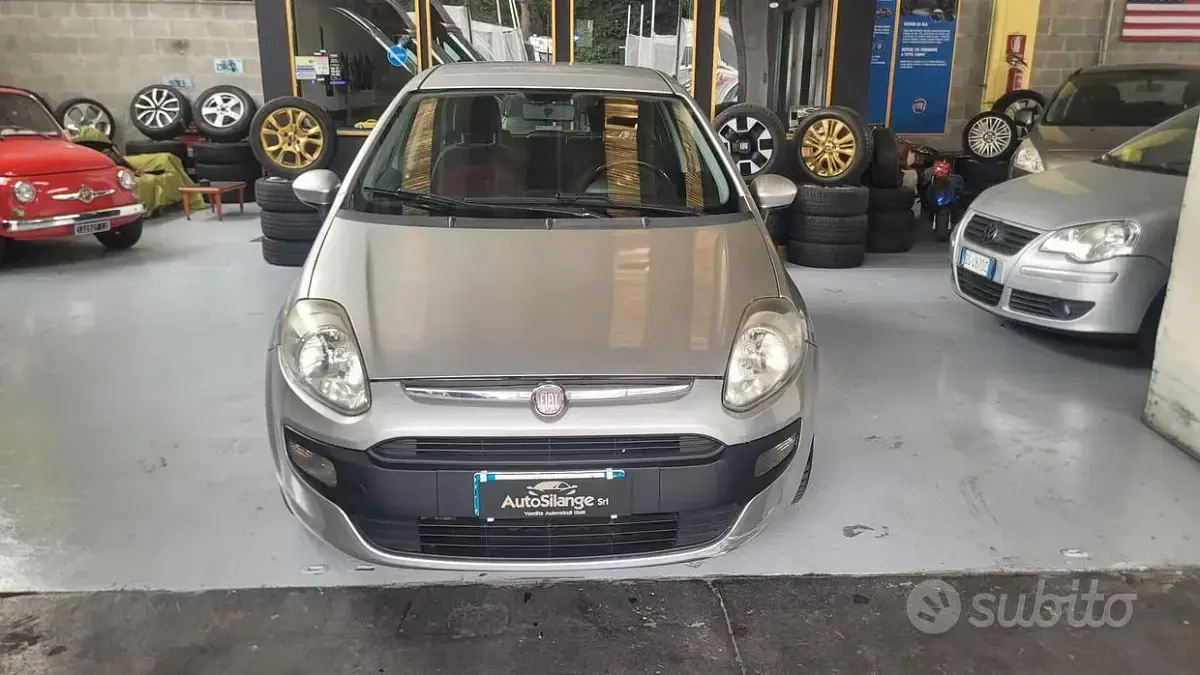 Usata Fiat Grande Punto 77 CV (56 kW) 2010 Grigio Utilitaria