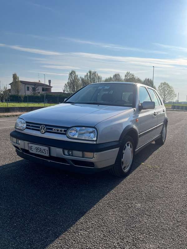 Usata 1994 VW Golf III GTI Tre volumi | 5500 € - Immagine 1/4