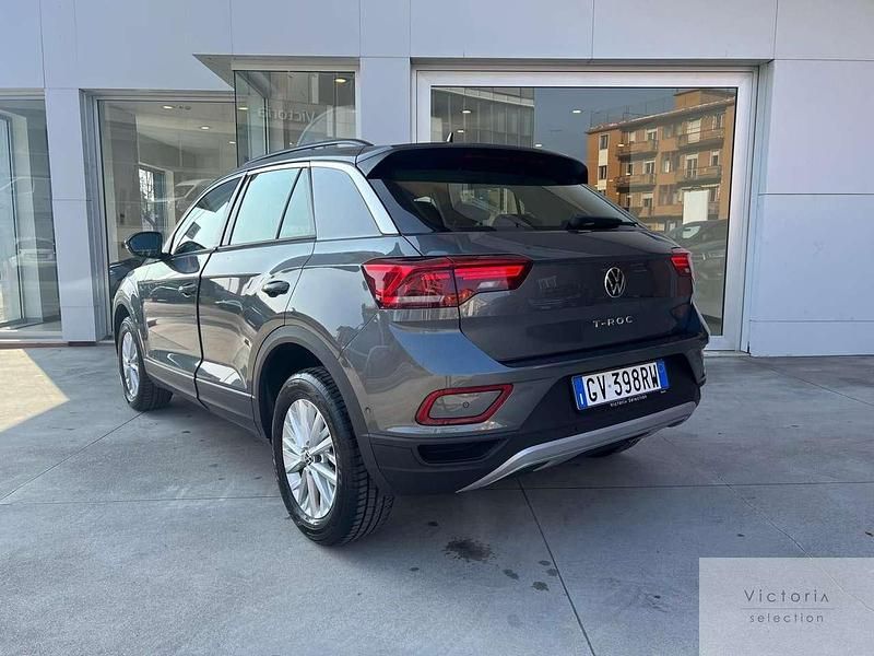 Usata VW T-Roc Life 150 CV (110 kW) 2024 Grigio SUV