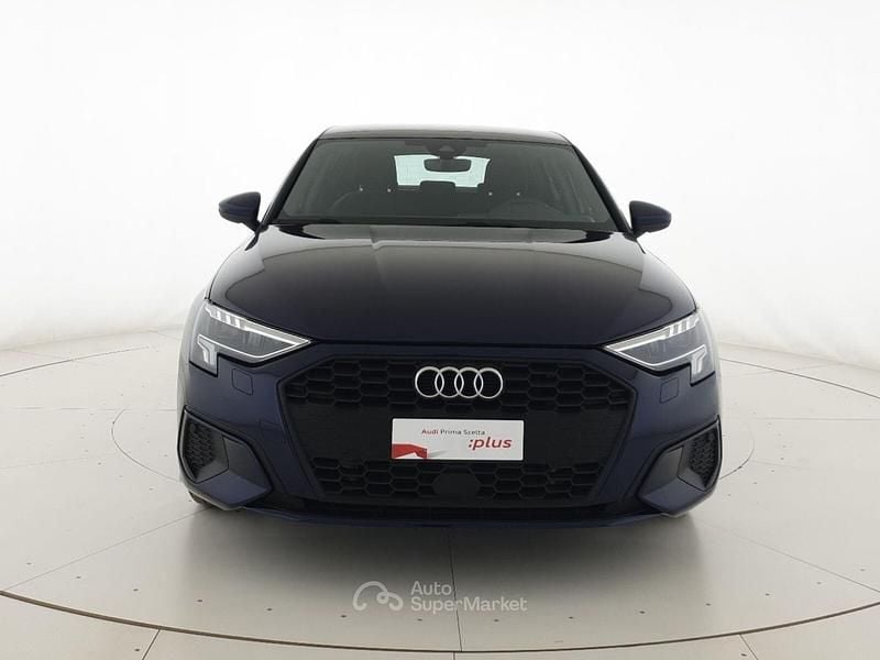 Usata Audi A3 Business 204 CV (150 kW) 2022 Blu navarra metallizzato Berlina