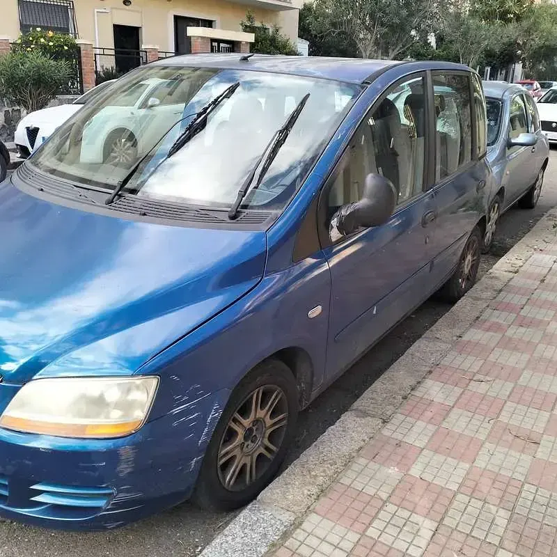 Usata Fiat Multipla Dynamic 120 CV (88 kW) 2005 Blu/azzurro Monovolume