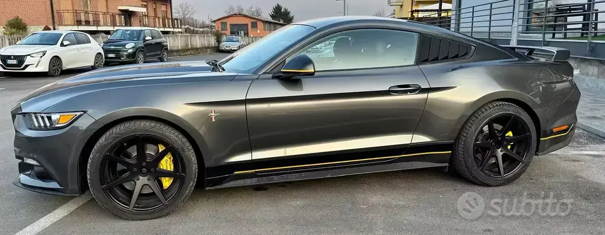 Usata Ford Mustang 317 CV (233 kW) 2015 Grigio Coupé