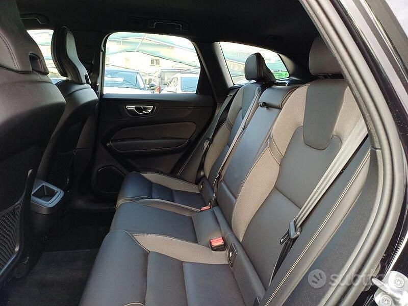 Usata Volvo XC60 Ultimate 197 CV (144 kW) 2024 Nero SUV