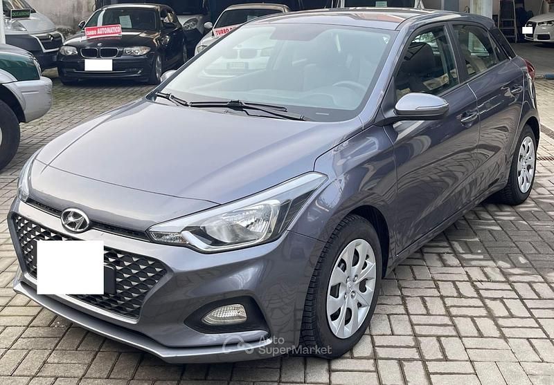 Usata Hyundai i20 75 CV (55 kW) 2019 Grigio Utilitaria