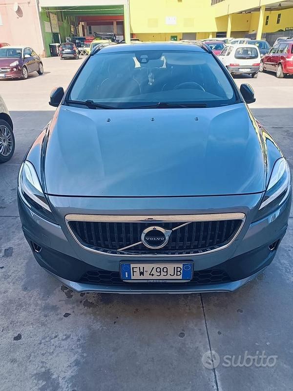 Usata Volvo V40 CC 120 CV (88 kW) 2019 Grigio Station wagon