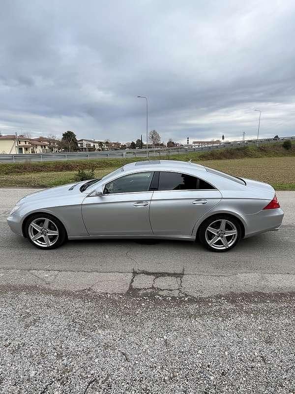 Usata Mercedes CLS320 224 CV (164 kW) 2006 Berlina