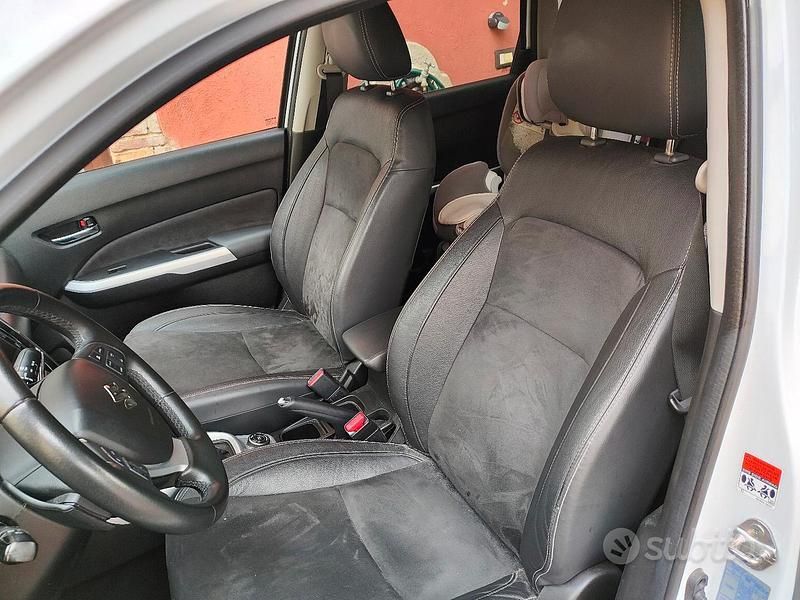 Usata Suzuki Vitara 120 CV (88 kW) 2018 Bianco SUV