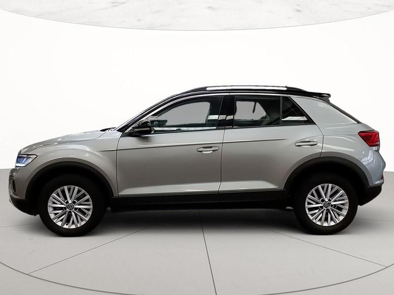 Usata VW T-Roc Life 116 CV (85 kW) 2025 Pyrit silver metallizzato nero SUV