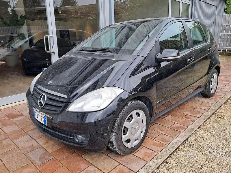 Usata Mercedes A160 Style 82 CV (60 kW) 2011 Nero Monovolume