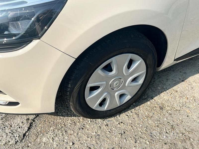 Usata Renault Clio IV 75 CV (55 kW) 2018 Berlina