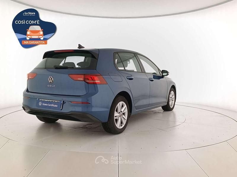 Usata VW Golf VIII Life 116 CV (85 kW) 2025 Anemone blue metallizzato Berlina