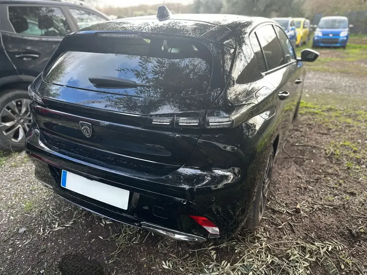 Usata Peugeot 308 Allure 131 CV (96 kW) 2023 Nero Berlina