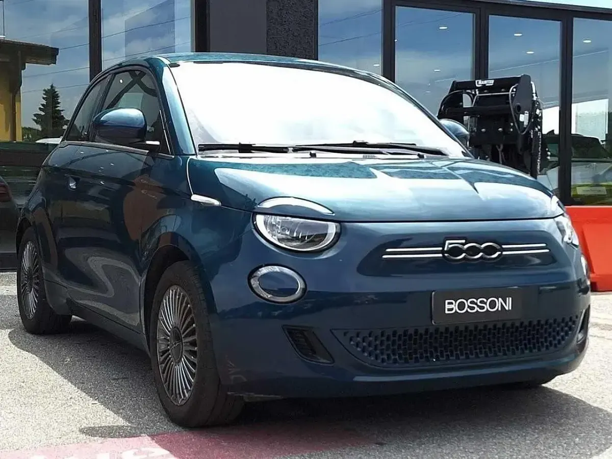 Usata Fiat 500e Icon 42 kW (58 CV) 2022 Blu Utilitaria