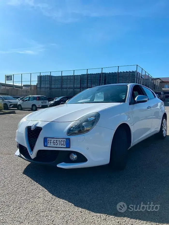 Usata Alfa Romeo Giulietta Super 175 CV (128 kW) 2016 Bianco Utilitaria