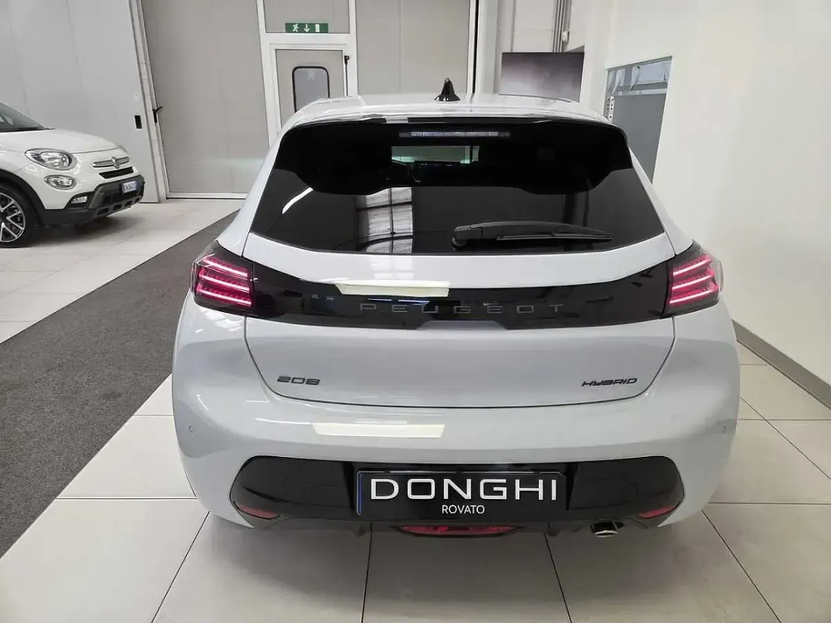 Usata Peugeot 208 GT 101 CV (74 kW) 2025 Bianco Utilitaria