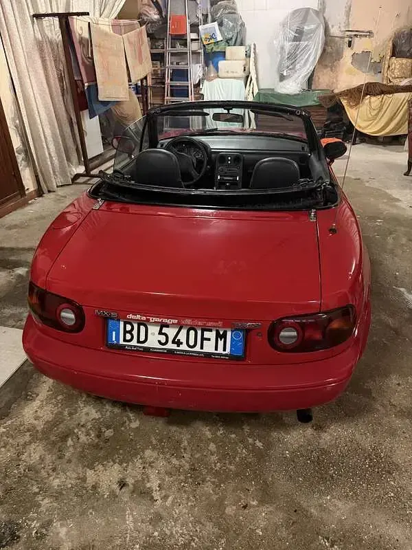 Usata Mazda MX5 Inclusive 116 CV (85 kW) 1994 Rosso Cabrio