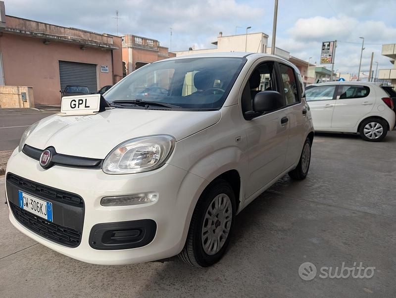 Usata Fiat Panda Easy 69 CV (50 kW) 2017 Bianco Utilitaria