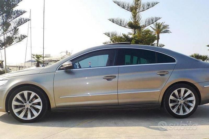 Usata 2011 VW CC Tre volumi | 9990 € (Buon prezzo) - Immagine 1/4