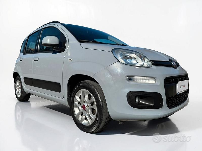 Usata Fiat Panda Lounge 69 CV (50 kW) 2020 Grigio Utilitaria