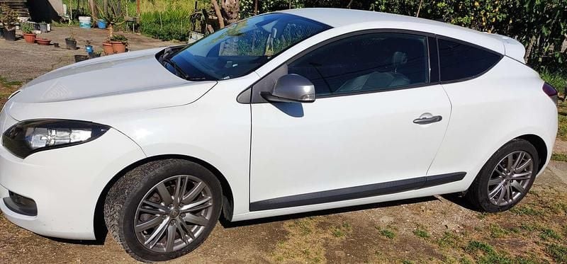 Bianco Usata 2010 Renault Mégane GT Line GT-Line Coupé | 2000 € (Buon prezzo) - Immagine 1/1