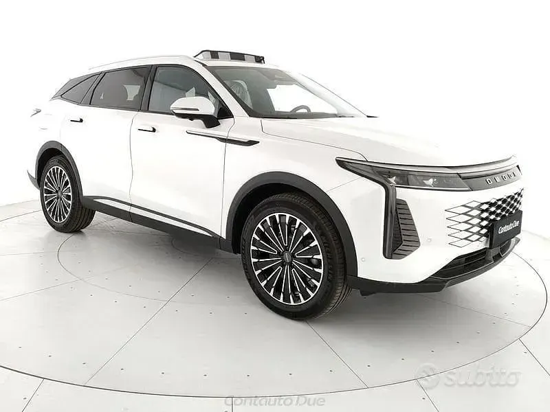 Nuova Omoda 9 537 CV (394 kW) 2026 Bianco SUV