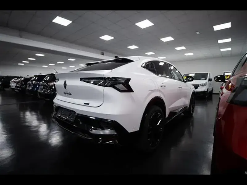 Usata Renault Rafale Esprit Alpine 200 CV (147 kW) 2024 Grigio SUV