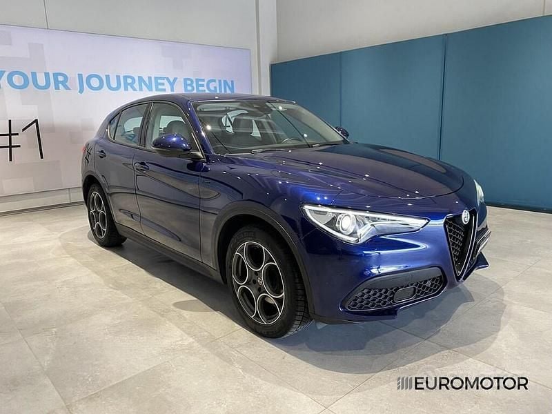 Usata Alfa Romeo Stelvio Sprint 190 CV (139 kW) 2020 Blu SUV