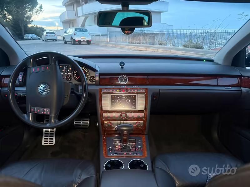 Usata VW Phaeton 2004 Nero Berlina