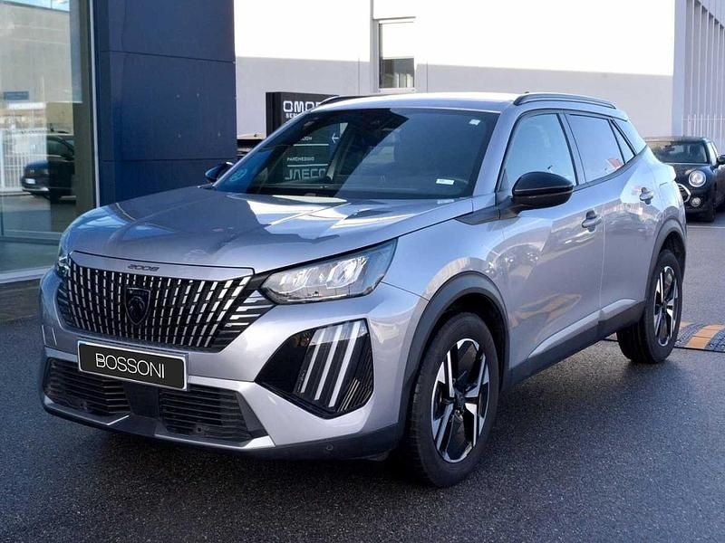 Usata Peugeot 2008 Allure 101 CV (74 kW) 2025 Grigio SUV