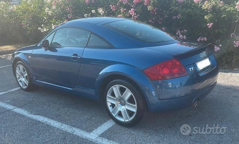 Usata Audi TT 150 CV (110 kW) 2005 Blu Coupé