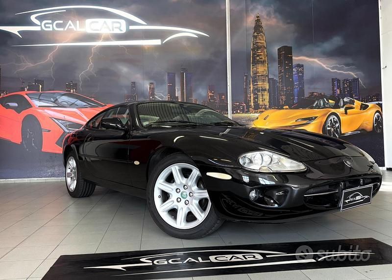 Usata Jaguar XK8 284 CV (208 kW) 1998 Nero Coupé