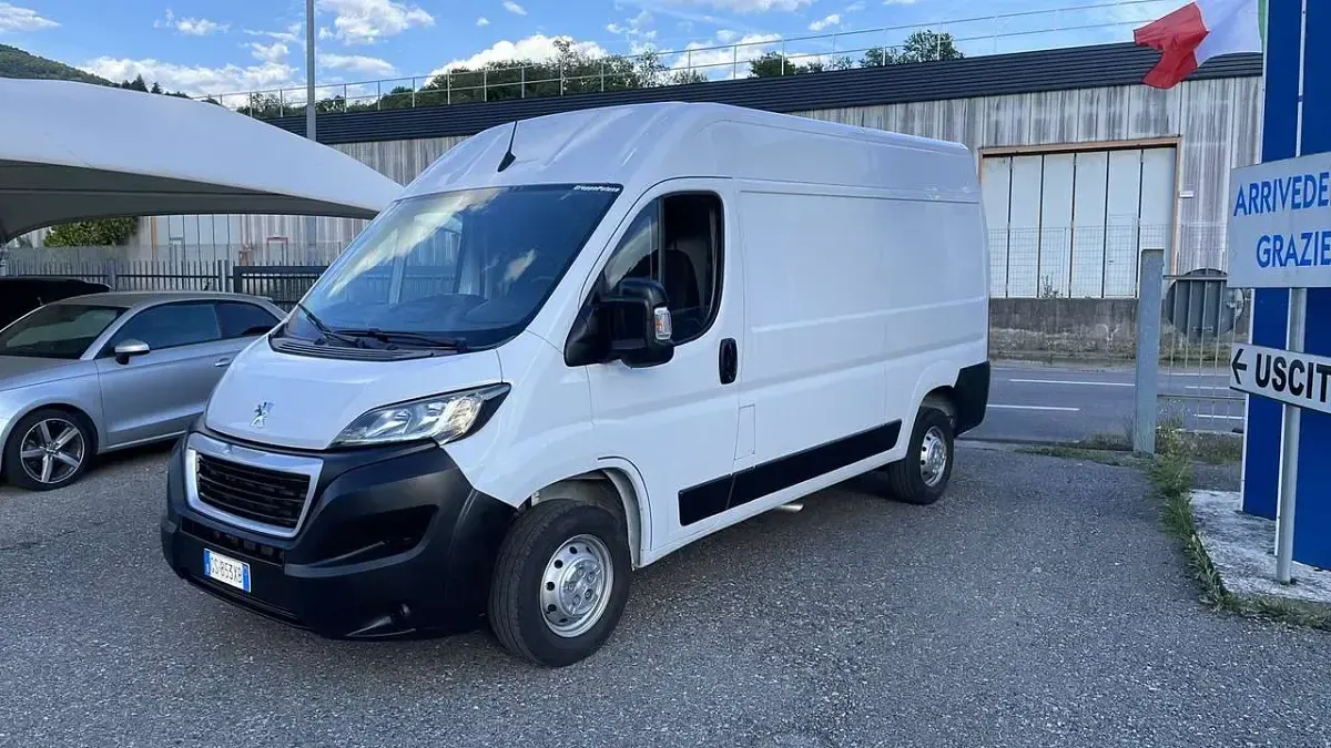 Usata Peugeot Boxer 120 CV (88 kW) 2024 Bianco Furgone