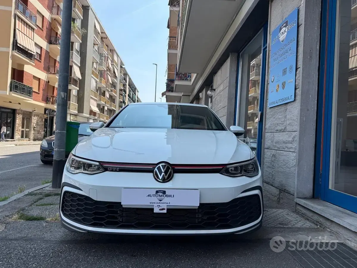 Usata VW Golf VIII GTI 245 CV (180 kW) 2023 Bianco Berlina