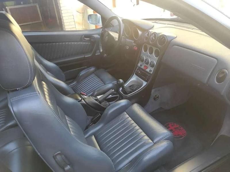 Usata Alfa Romeo GTV 220 CV (161 kW) 1999 Grigio Coupé