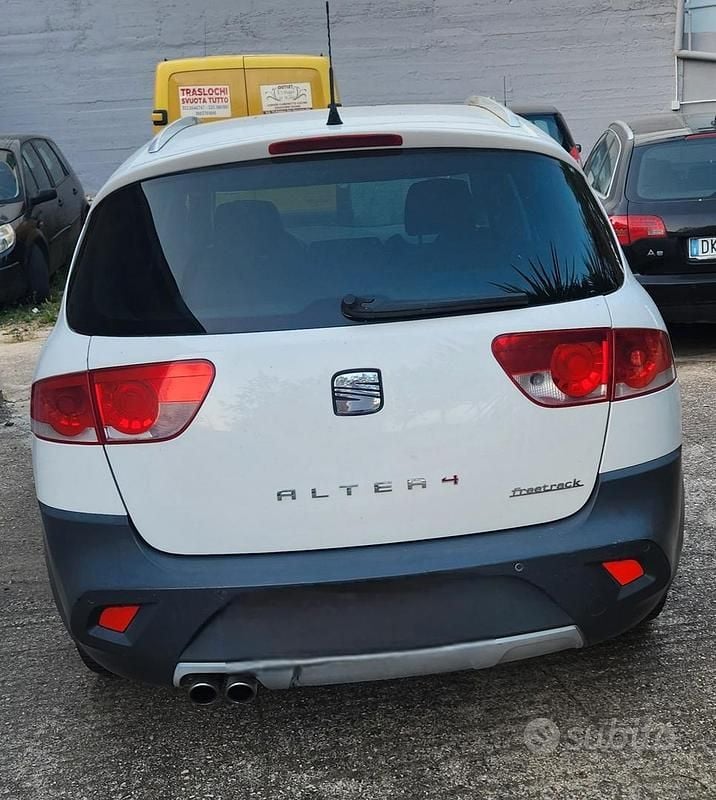 Usata Seat Altea 170 CV (125 kW) 2011 Bianco Monovolume