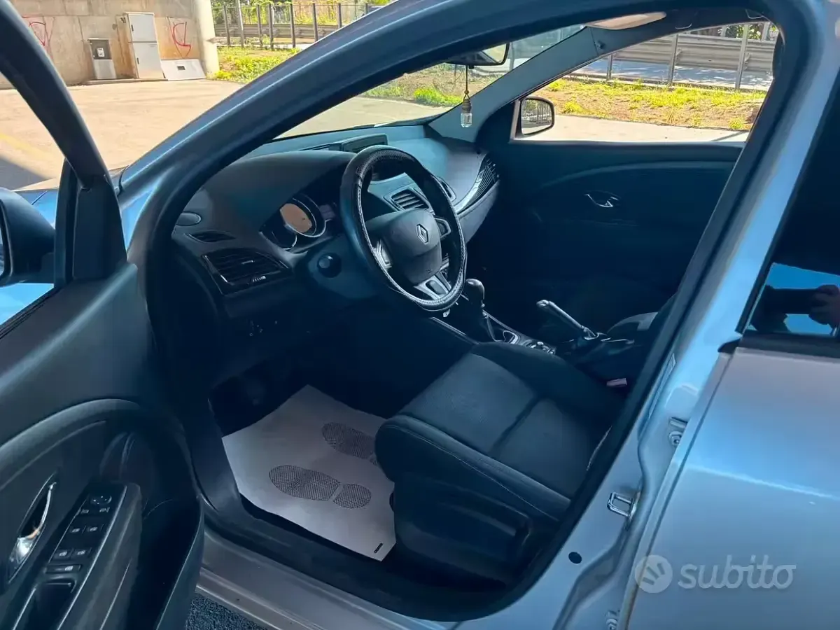 Usata Renault Mégane 110 CV (80 kW) 2012 Grigio Berlina