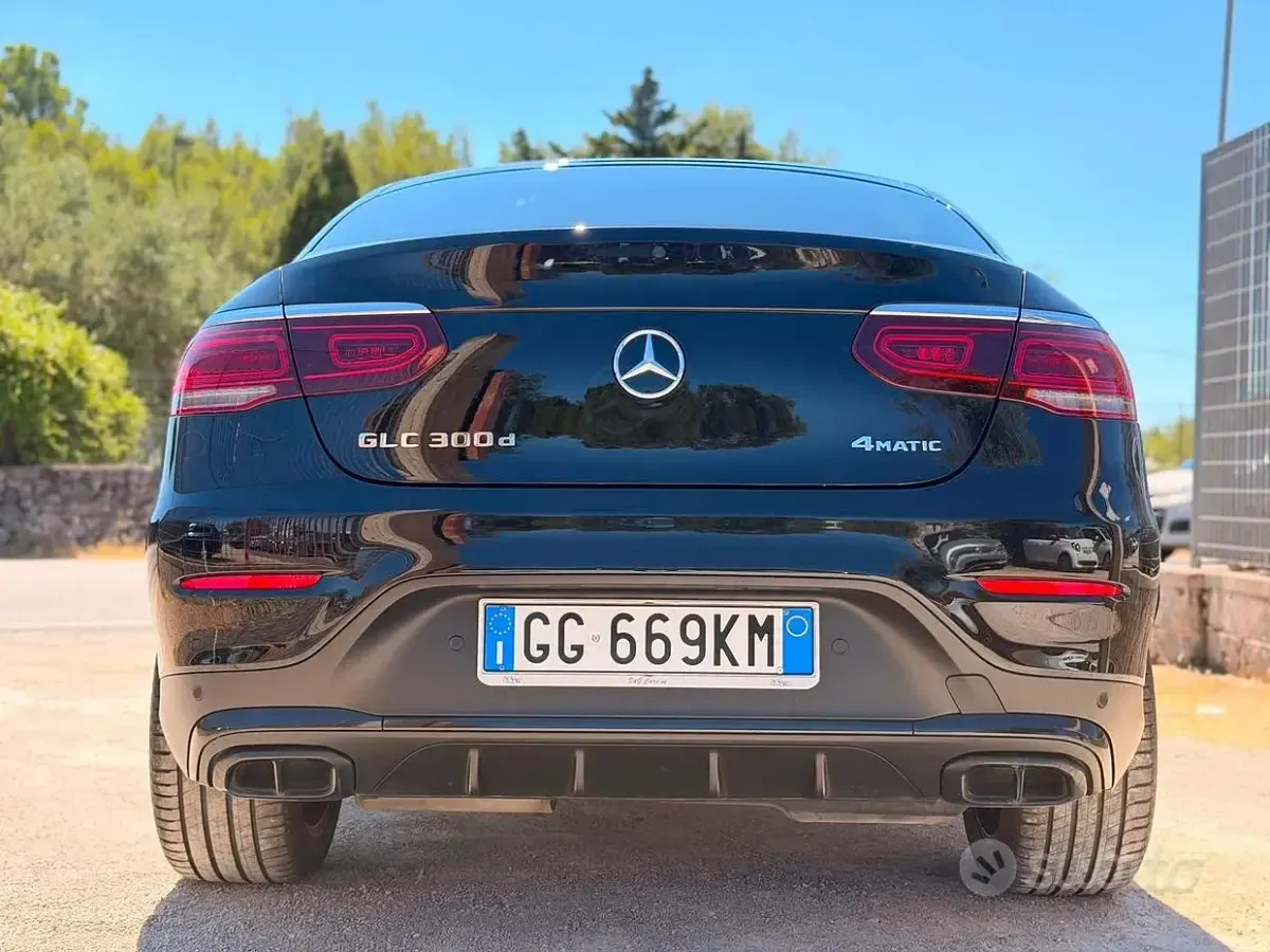 Usata Mercedes GLC300 Premium Plus 245 CV (180 kW) 2022 Nero SUV
